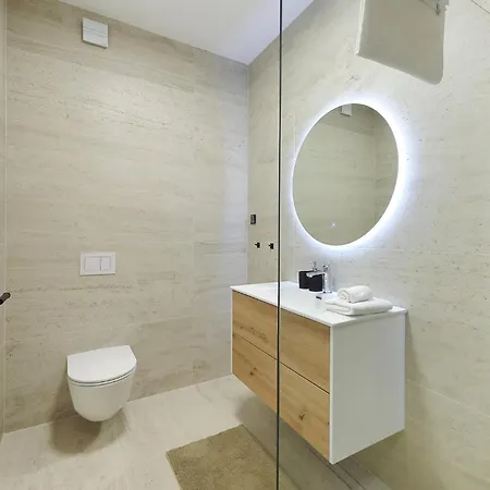 Cloud 9 D1 بيت للعطل